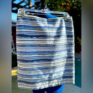 J.McLaughlin Size 4 Midi Pencil Skirt